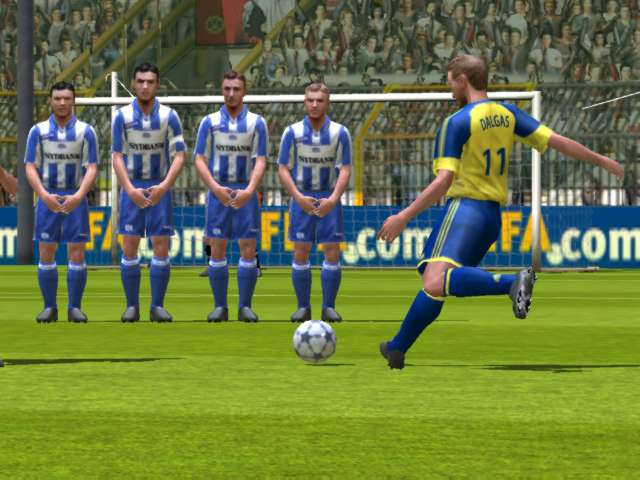 FIFA Soccer 2005 - screenshot 25